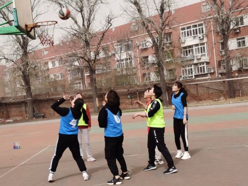 20210329161697699793506492.jpg 红桥女子1.jpg